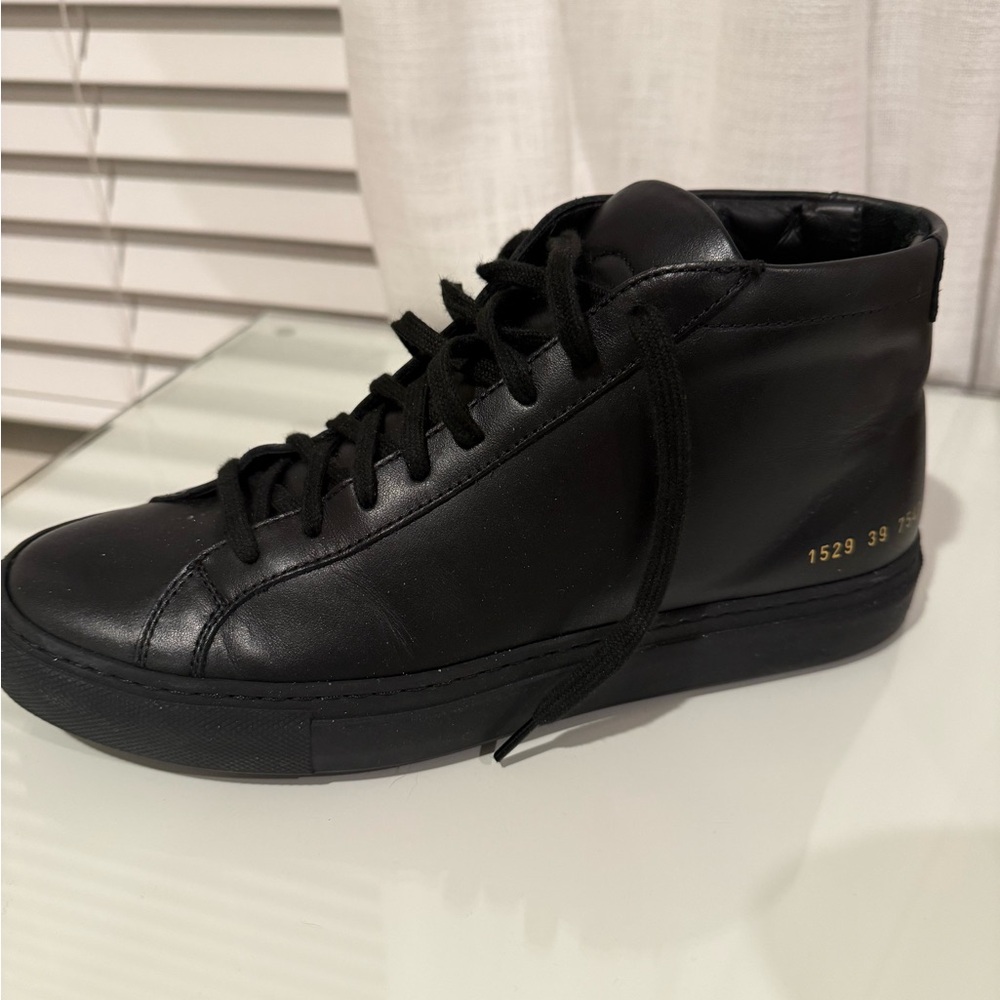 COMMON PROJECTS “Achilles” Mid Sneaker